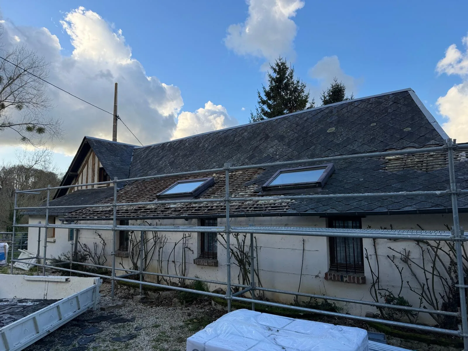 Maison de campagne avant — ancienne ardoise losanges